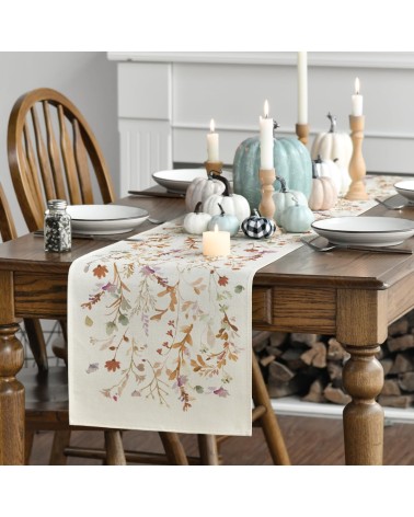 Retro round badge table runner